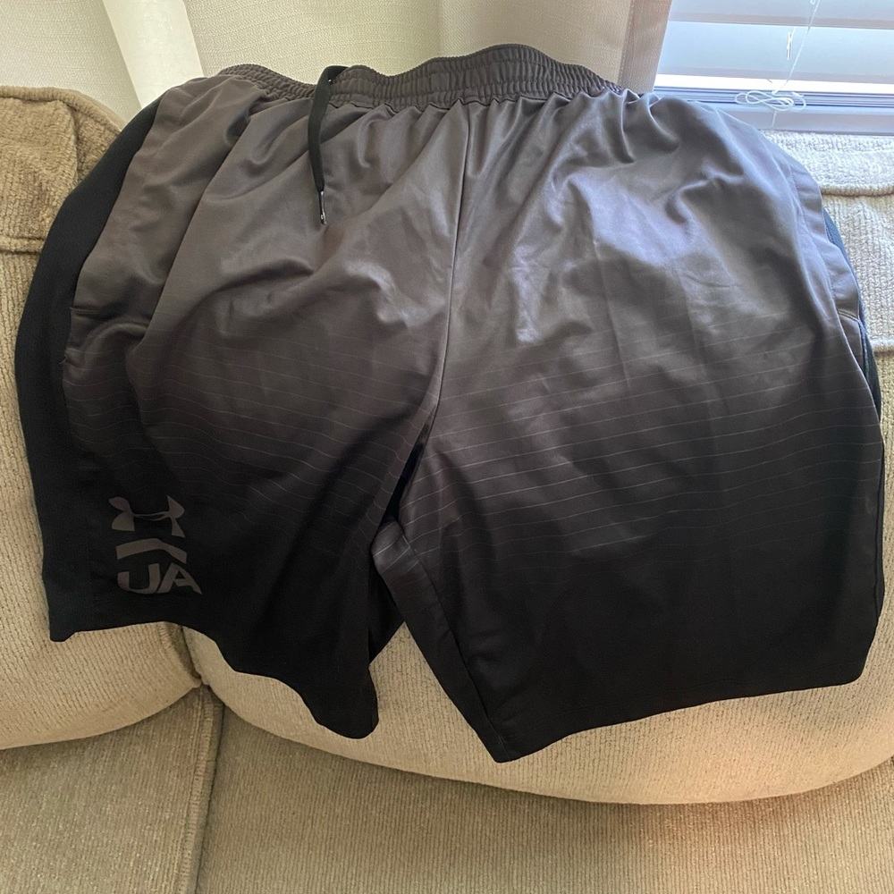 Under armor black/grey fade shorts